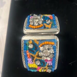 Hinged bangle